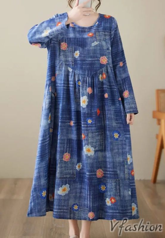 Разкроена рокля с дънков принт