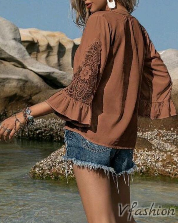 Блуза с дантелени ръкави