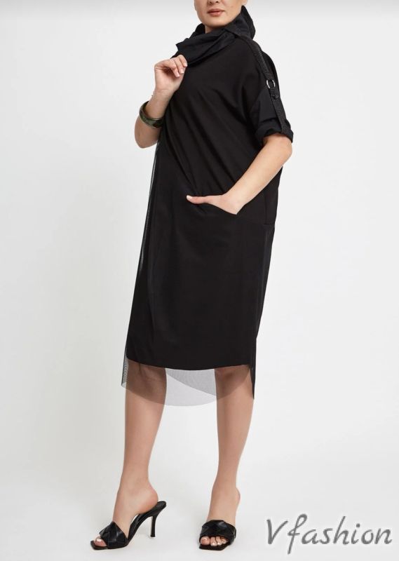 Спортно-елегантна рокля с тюл