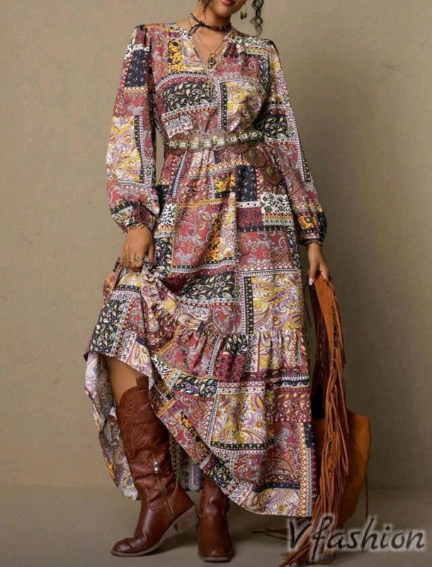 Разкроена рокля с пачуърк принт