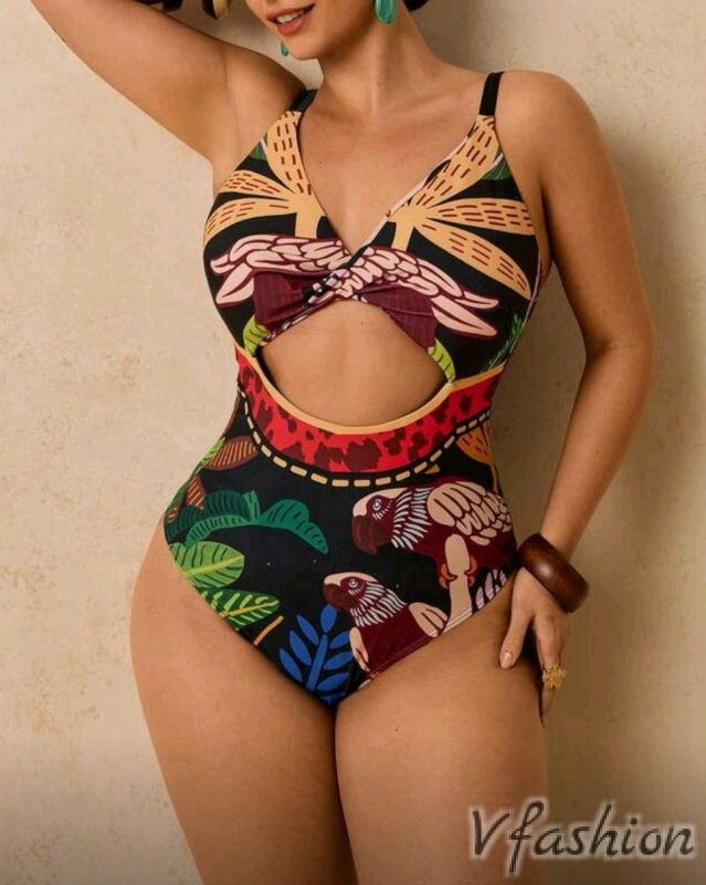 Цял бански с тропически мотиви