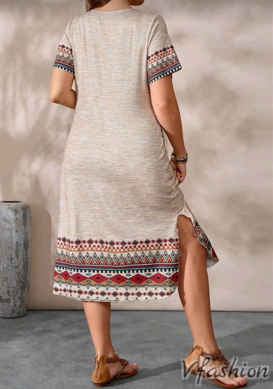 Лятна рокля с джобове и бохо мотиви