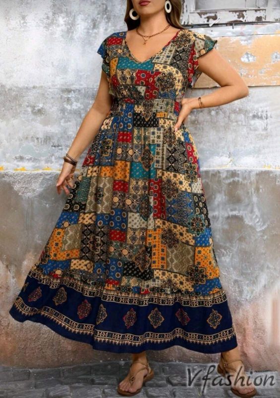 Разкроена рокля с пачуърк принт