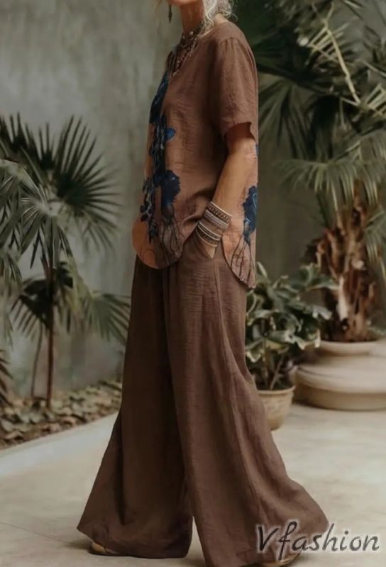 Комплект блуза и панталон с джобове