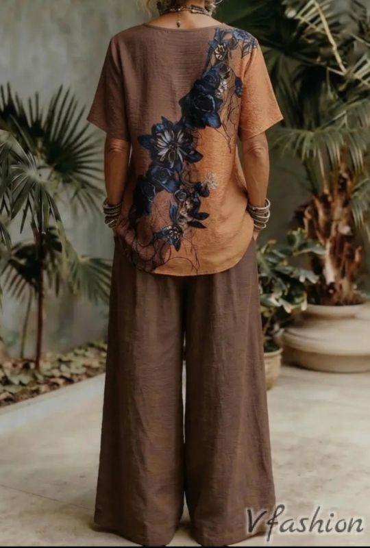 Комплект блуза и панталон с джобове