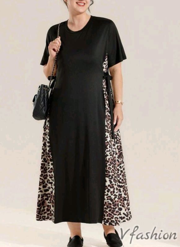 Еластична рокля с леопардови акценти