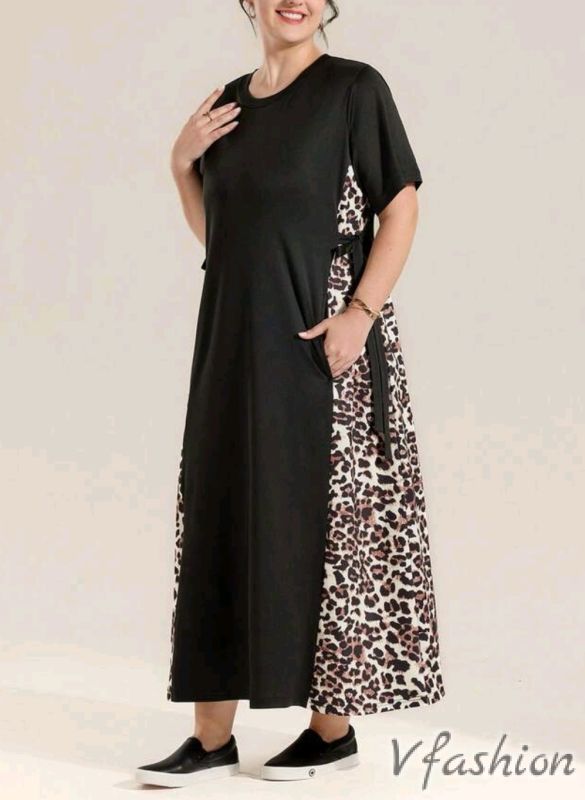 Еластична рокля с леопардови акценти