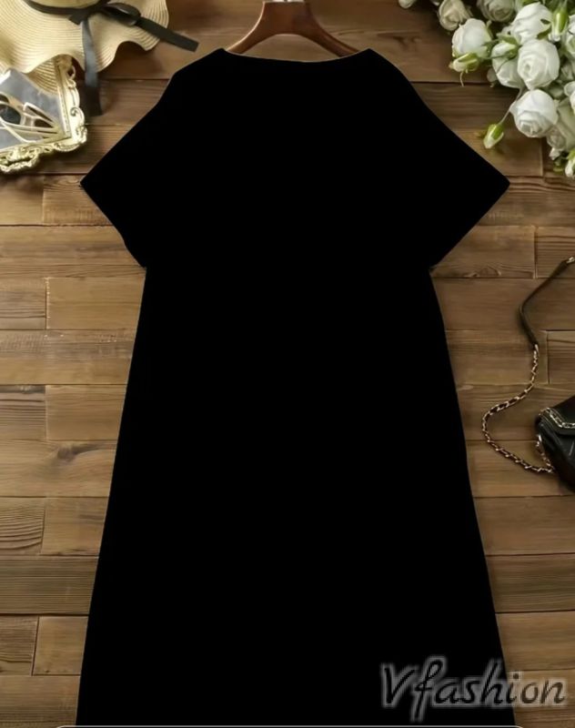 Рокля с принт и джобове