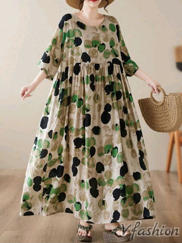 Разкроена рокля на точки