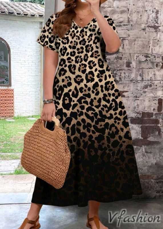 Еластична рокля с леопардов принт