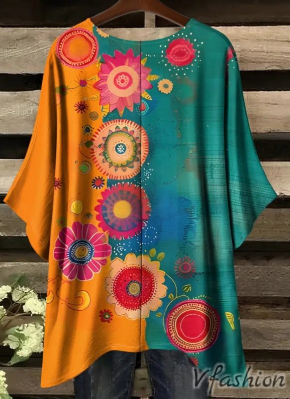 Еластична блуза с цветен принт