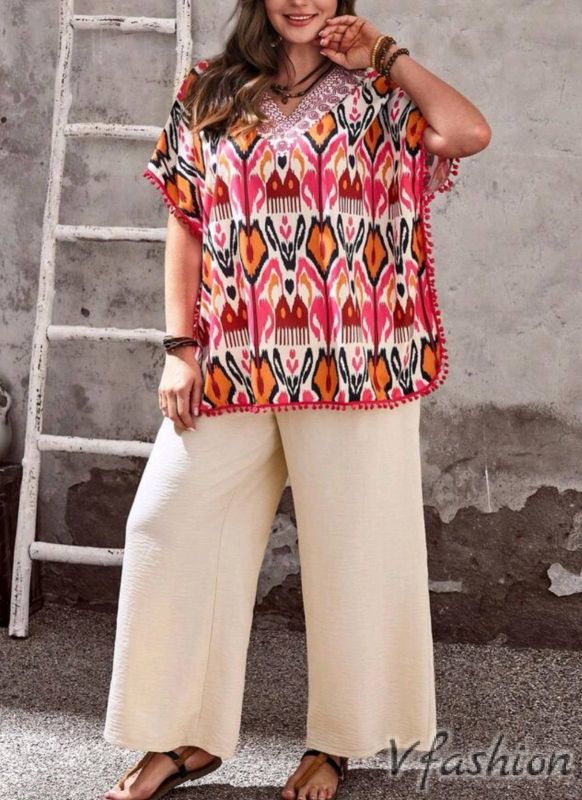Комплект панталон и шарена блуза