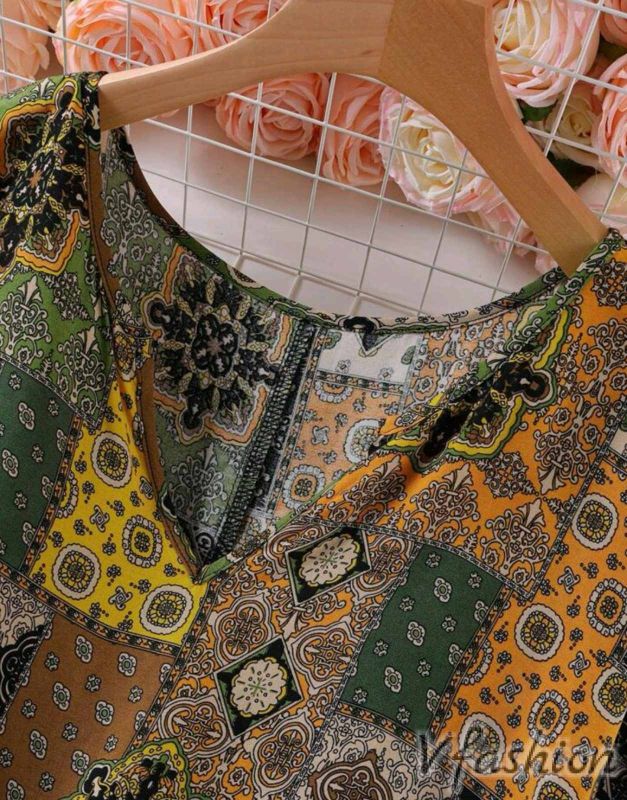 Лятна рокля с пачуърк принт