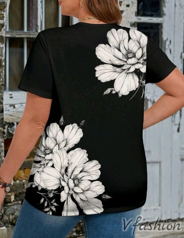 Блуза на цветя - черно и бяло