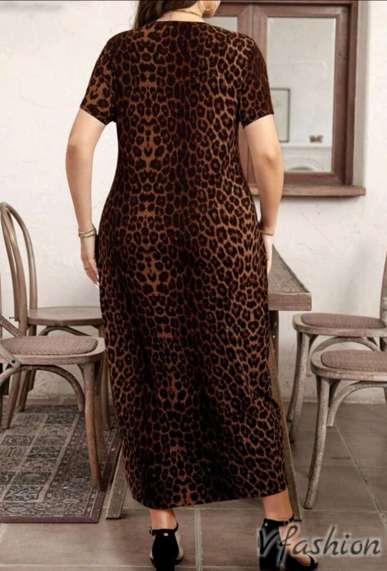 Еластична рокля с джобове - леопардов принт
