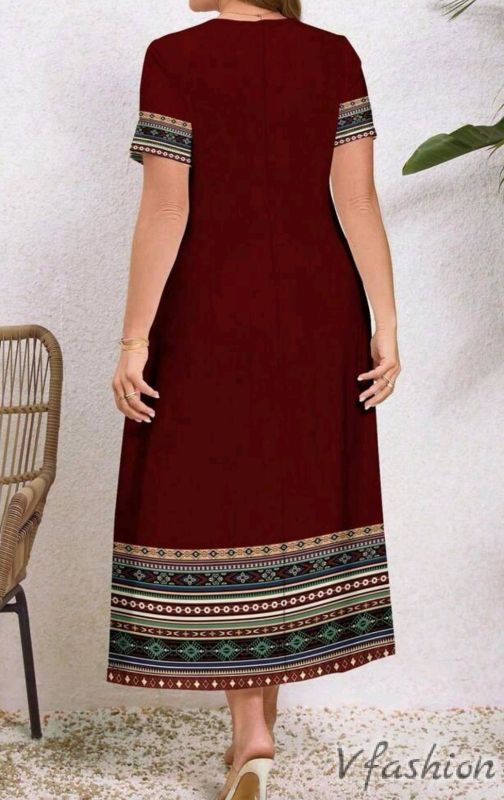 Еластична рокля с етно мотиви