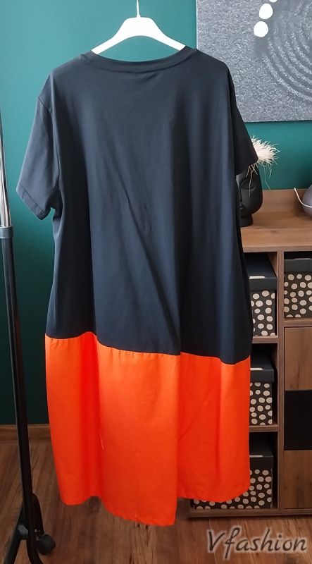 Памучна рокля с принт - черно и оранжево