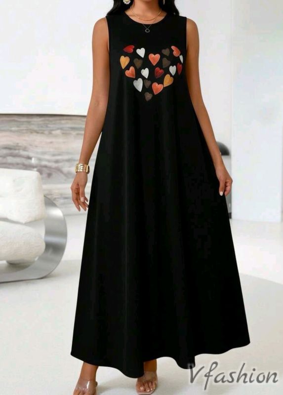 Еластична рокля с принт сърца