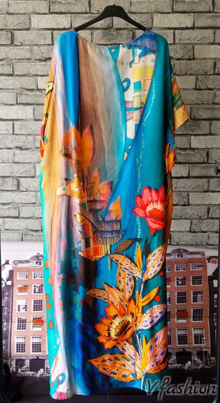 Цветна рокля с джобове