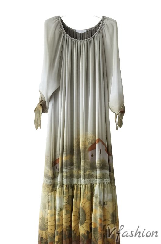 Копринена рокля с красив принт