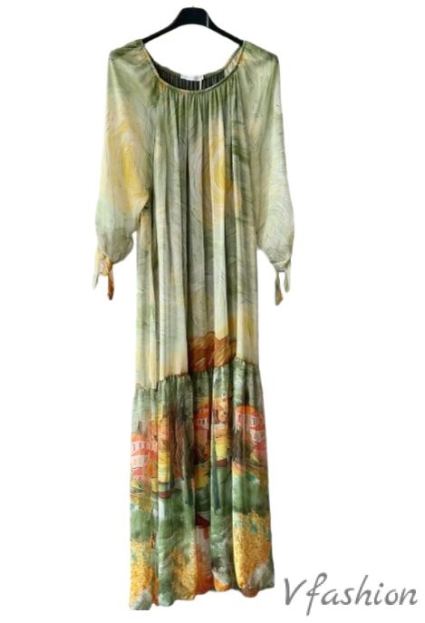 Копринена рокля с красив принт