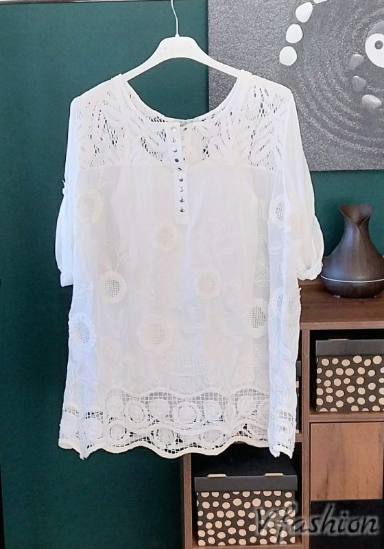 Блуза с бродерии - бяла