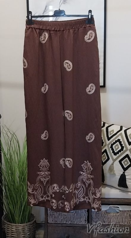 Комплект панталон и риза с бродерии - кафяв