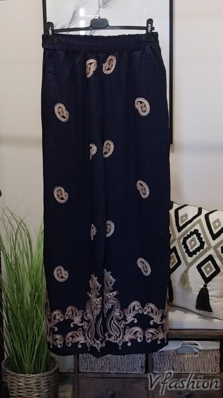 Комплект панталон и риза с бродерии - син