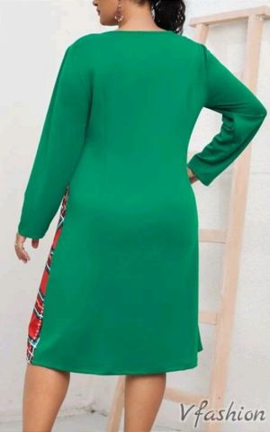 Разкроена рокля с карирани акценти - зелена - 176349